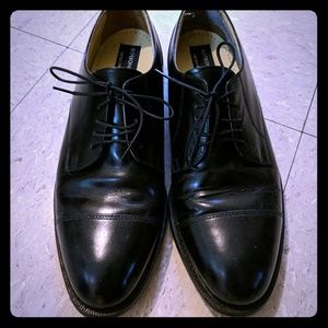 Bostonian black leather shoes